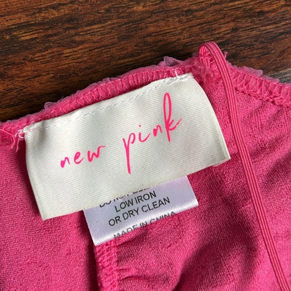 Hot pink mini skirt and Halter top - size S - Picture 5 of 8